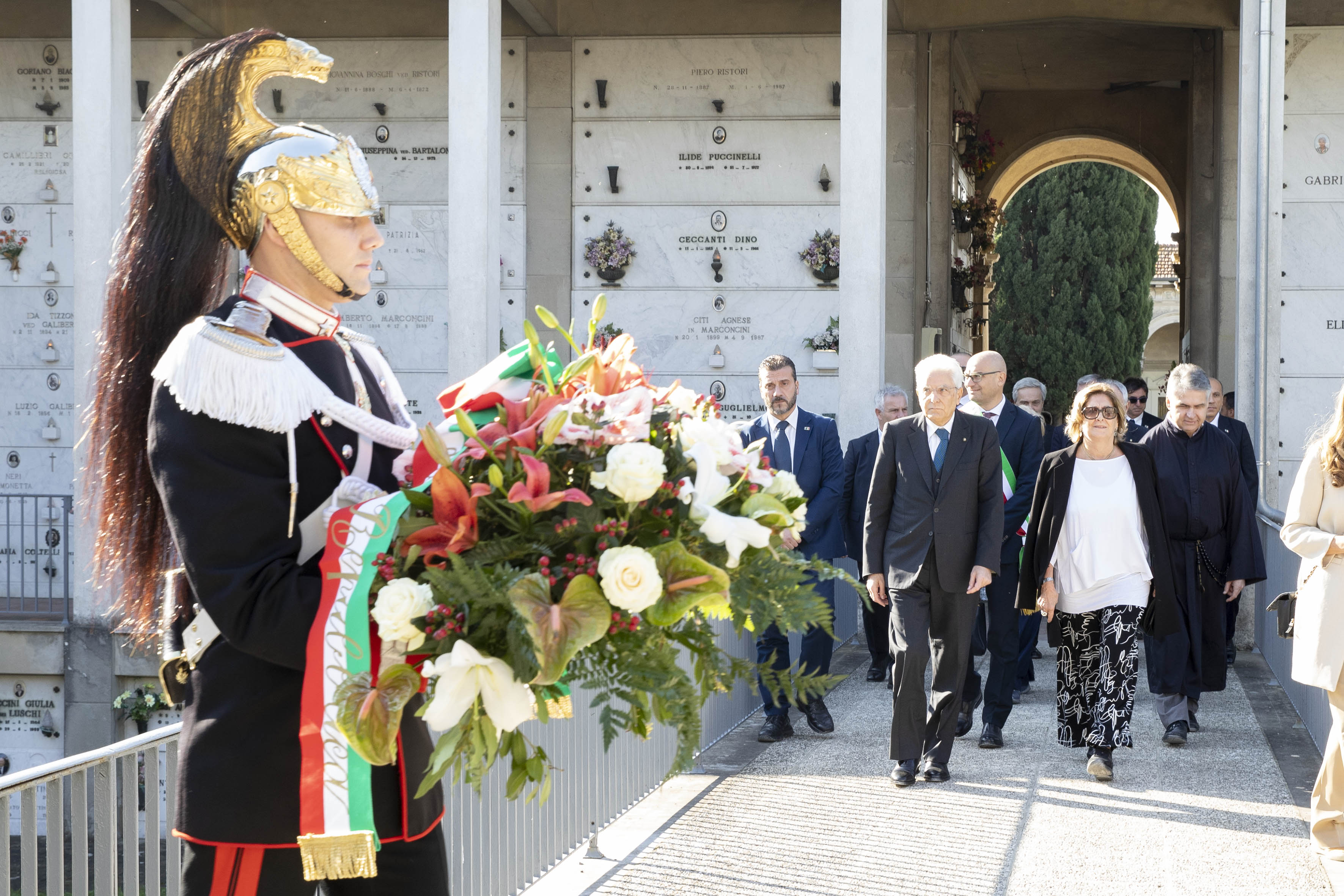 Il Presidente Mattarella si reca alla tomba di Giovanni Gronchi